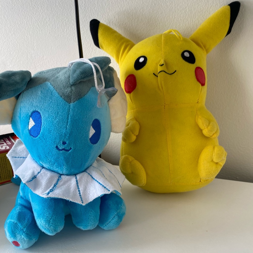 Set of 2 plush Pokémon